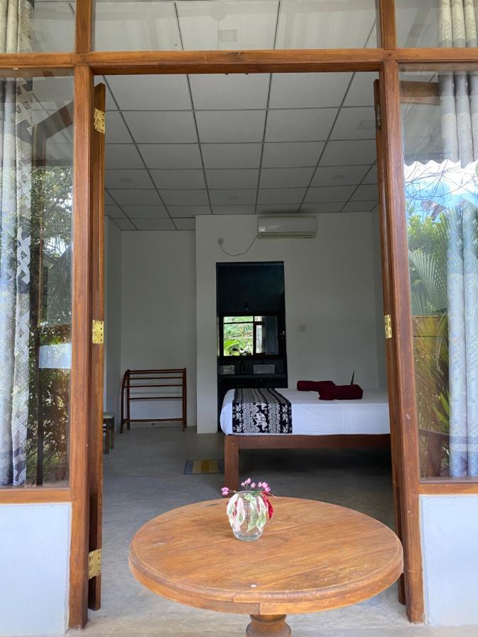 The Dale Mirissa Hotel Exterior photo