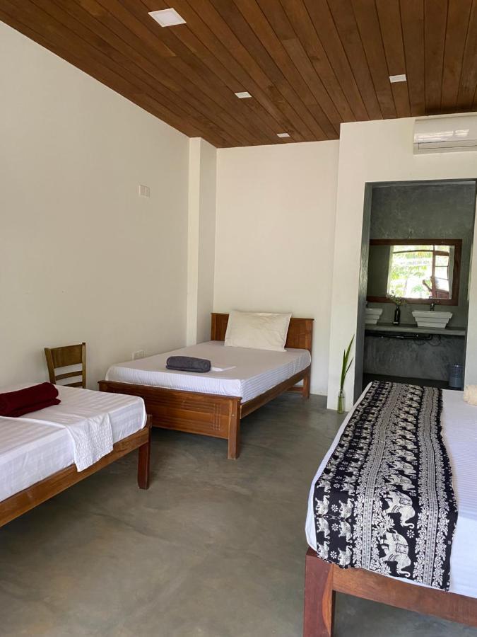 The Dale Mirissa Hotel Exterior photo