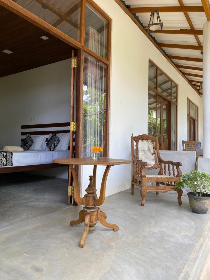 The Dale Mirissa Hotel Exterior photo