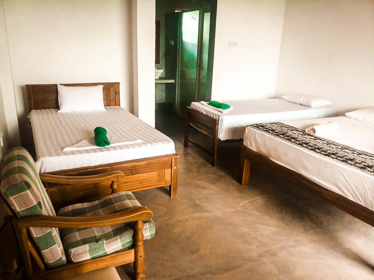 The Dale Mirissa Hotel Exterior photo