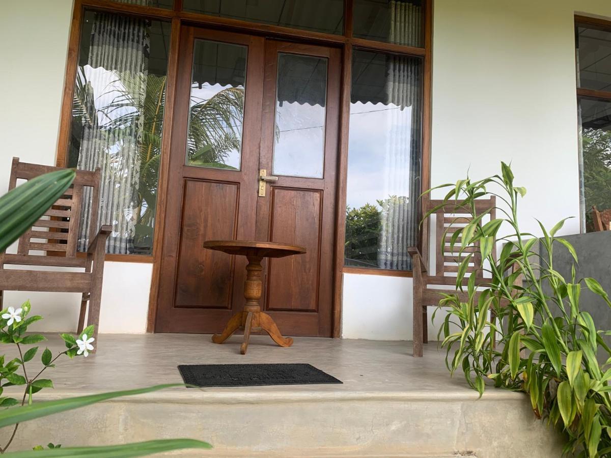 The Dale Mirissa Hotel Exterior photo