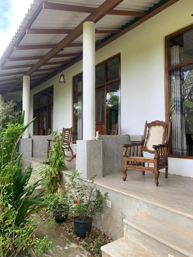 The Dale Mirissa Hotel Exterior photo